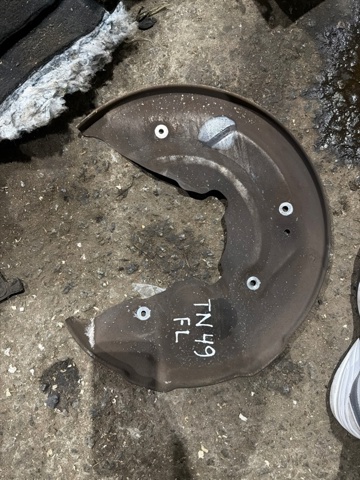 31665558 VOLVO Защита тормозного диска переднего левого купить в Харьков