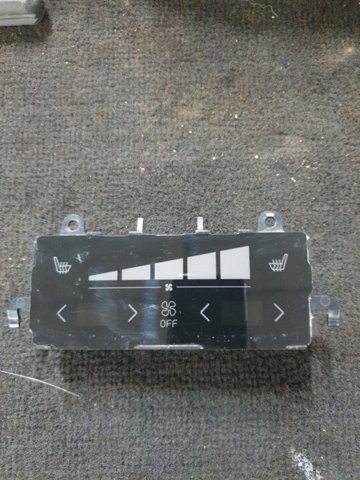VOLVO 31674023 Блок управления режимами отопления/кондиционирования в наличии Запорожье