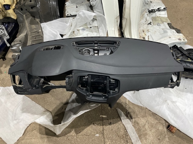 Панель салона передняя "торпедо" 31688114 VOLVO