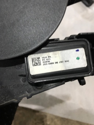 VOLVO 32212451 Педаль газа (акселератора) в наличии Кривой Рог