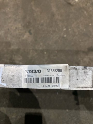 VOLVO 32224828 Радиатор охлаждения двигателя в наличии Запорожье