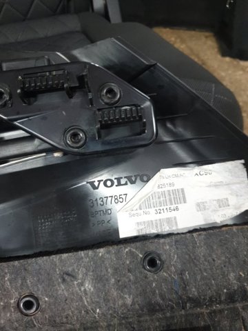 VOLVO 32234354 Облицовка багажного отсека левая в наличии Винница