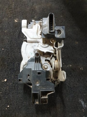 Замок задней двери, правой 32310869 VOLVO