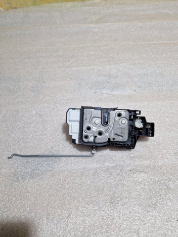 32353631 VOLVO Замок водительской двери купить в Тернополь