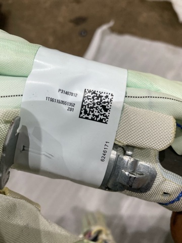 32384984 VOLVO Подушка безопасности (AIRBAG) шторка боковая правая купить в Ужгород