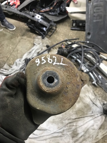 33316798811 BMW купить в Украина