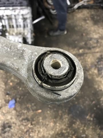 33326775902 BMW Рычаг задней подвески верхний купить в Ирпень