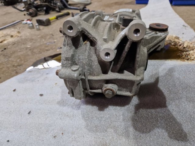 VOLVO 36010143 Редуктор задний в наличии Николаев