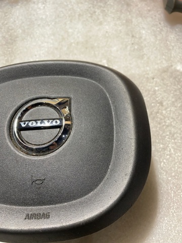 VOLVO 39825805 Подушка безопасности (AIRBAG) водительская в наличии Одесса