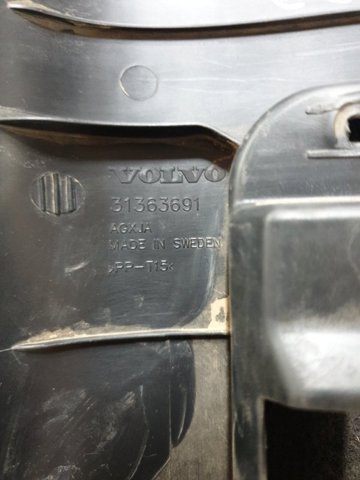 Накладка рулевой колонки 39829204 VOLVO