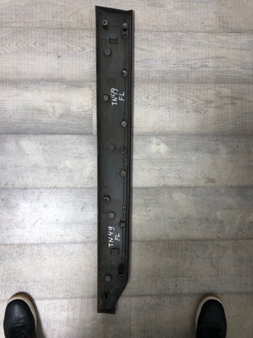 VOLVO 39842969 Накладка двери передней левой в наличии Ровно