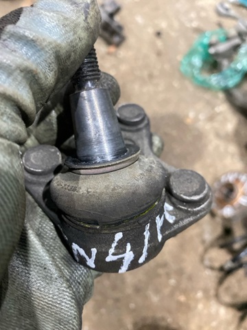 3C0407366B Шаровая опора нижняя правая купить Житомир