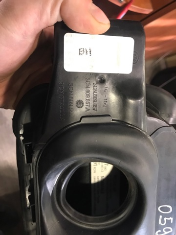 3CN809857GRU VAG Лючок бензобака купить в Сумы