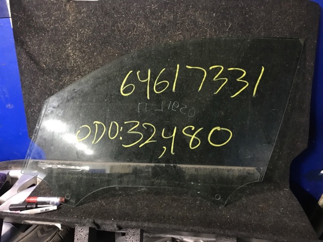 VAG 3CN845201 Стекло двери передней левой в наличии Павлоград