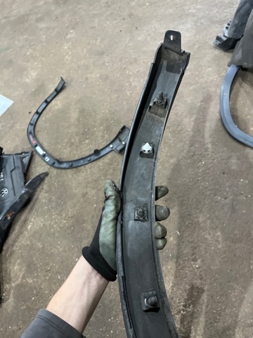 3CN853817B9B9 VAG Расширитель (накладка) арки заднего крыла левый купить в Ирпень