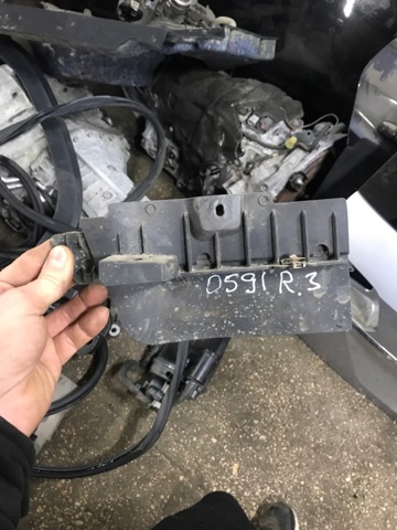 VAG 3CN854856B Брызговик задний правый в наличии Украина