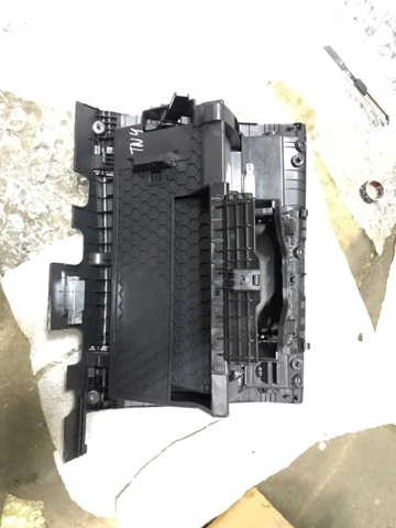 3CN857114A82V Ящик перчаточный (бардачок) купить Винница