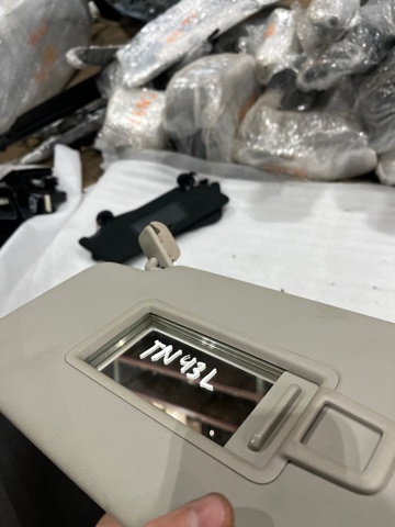 VAG 3CN857551EVI4 Солнцезащитный козырек в наличии Винница