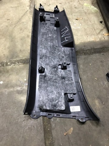 VAG 3CN867292A82V Обшивка стойки кузова внутренняя средняя нижняя правая в наличии Ирпень