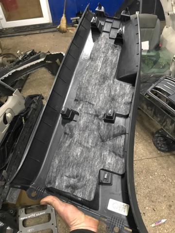 3CN867292A82V VAG Обшивка стойки кузова внутренняя средняя нижняя правая купить в Павлоград