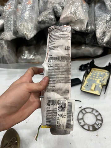 Подушка переднего сиденья 3CN880242L VAG