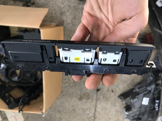3CN927132AWHS Блок кнопок центральной консоли купить Каменское