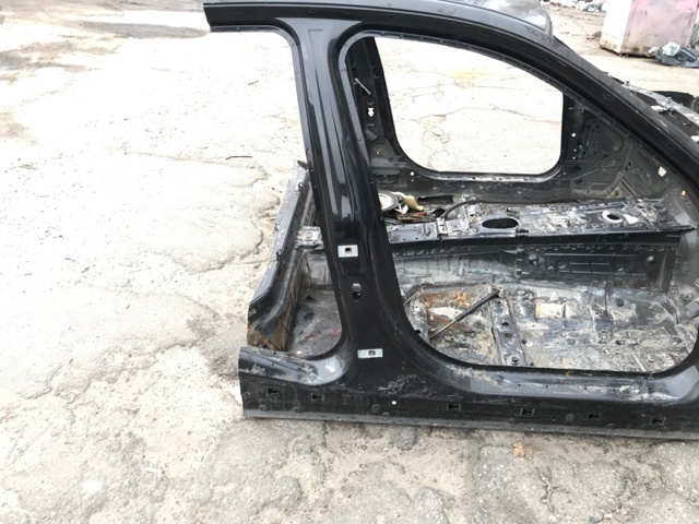 Проем передней правой двери 41007298166 BMW