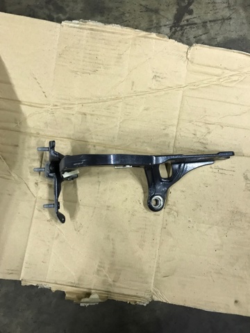 BMW 41627357422 Петля двери задней (багажной 3/5-й) в наличии Кривой Рог