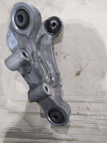 Цапфа поворотного кулака 430195NA0A NISSAN