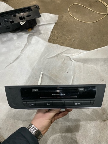 Автомагнитола 4G0035746F VAG