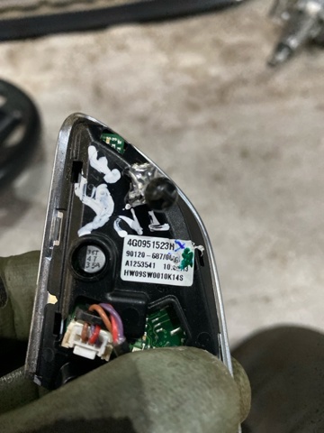 VAG 4G0951523HXHA Блок кнопочных переключателей рулевого колеса в наличии Николаев