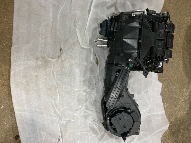VAG 4G1820356C в наличии Ровно