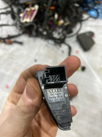 4G19272276PS VAG Кнопка сброса суточного пробега купить в Киев