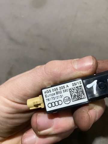 VAG 4G5035225A в наличии Ирпень