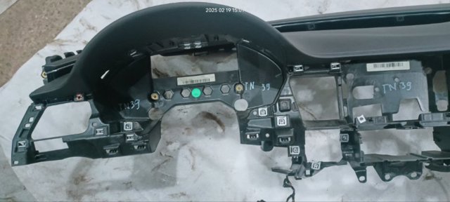 4H1857001B38M VAG Панель салона передняя "торпедо" купить в Украина