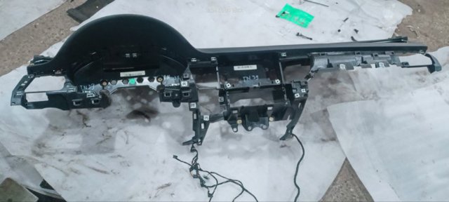 Панель салона передняя "торпедо" 4H1857001B38M VAG