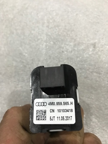 4M0959565P Регулятор зеркал купить Николаев