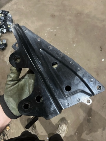 SUBARU 50563AL04A в наличии Винница
