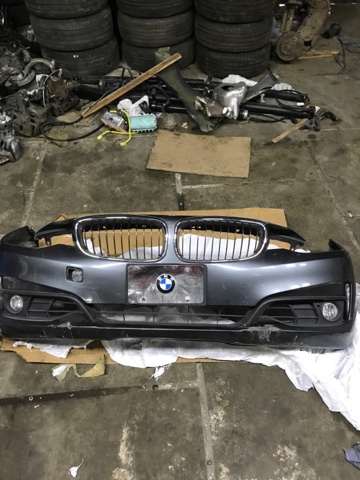Бампер передний 51117371830 BMW
