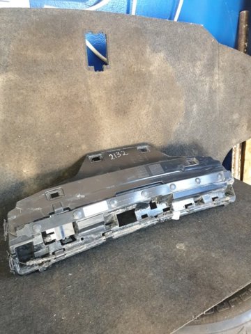 Кронштейн бампера заднего, центральный 51127256921 BMW