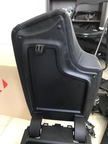 51169285129 Крышка подлокотника купить Харьков