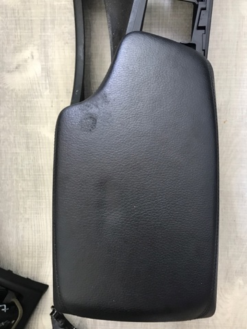 Крышка подлоктника 51169285129 BMW