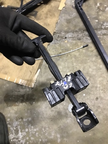 51227446731 BMW Ограничитель открывания двери задний левый купить в Ужгород