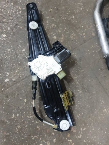 51357182614 BMW Механизм стеклоподъемника двери задней правой купить в Черкассы