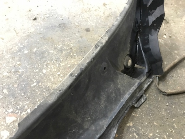 51717258177 BMW Решетка дворников купить в Житомир