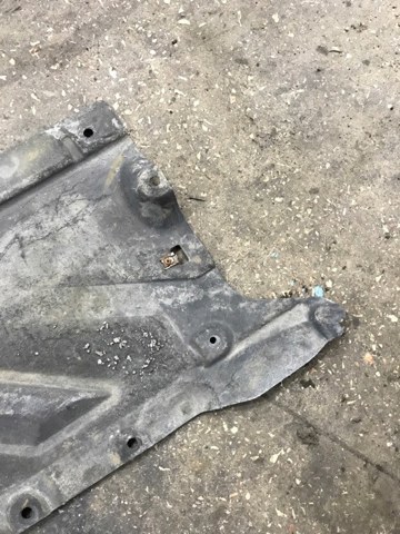 51757241833 BMW Защита днища левая купить в Черкассы