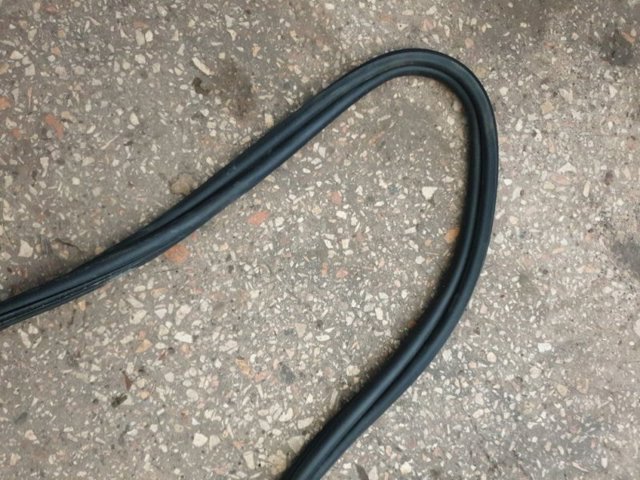 51767292307 BMW Уплотнитель крышки багажника купить в Кривой Рог