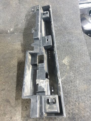 51777256918 BMW Кронштейн наружной накладки порога правой купить в Павлоград