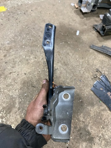 57260AN00A9P SUBARU Петля капота правая купить в Каменское