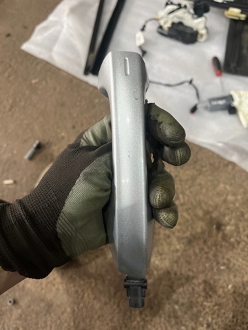 Ручка левой задней двери наружная 5GM837205BGRU VAG